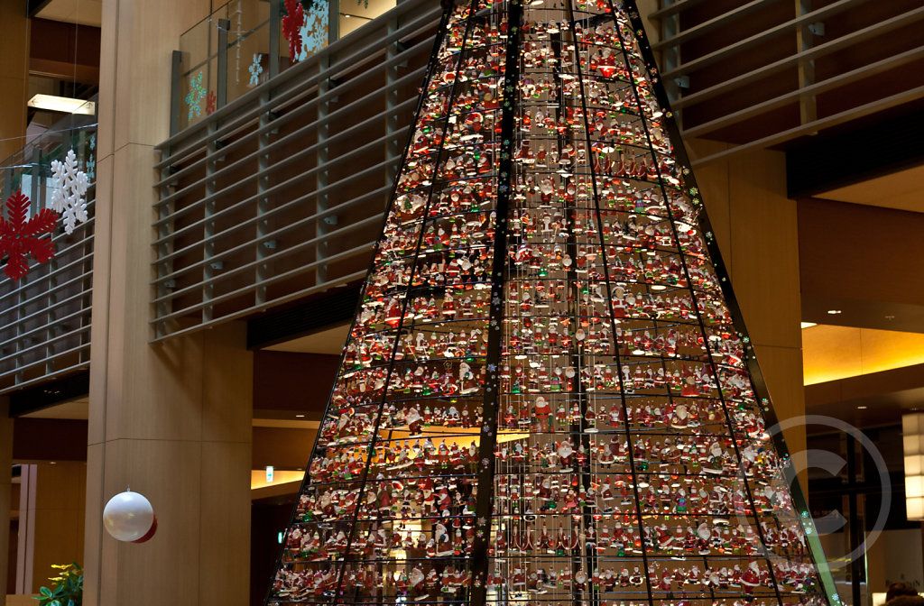 Christmas Tree in Roppongi Shopping Mall