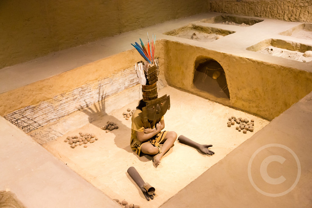 Reconstruction of the grave of the Lord of Sican